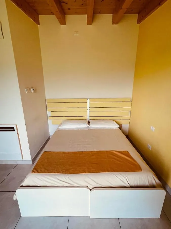 *** Oda ve Kahvaltı B&B Le Albare Montecchia di Crosara İtalya